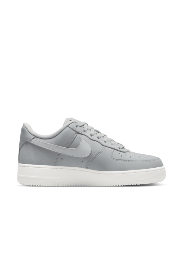 W AIR FORCE 1-001