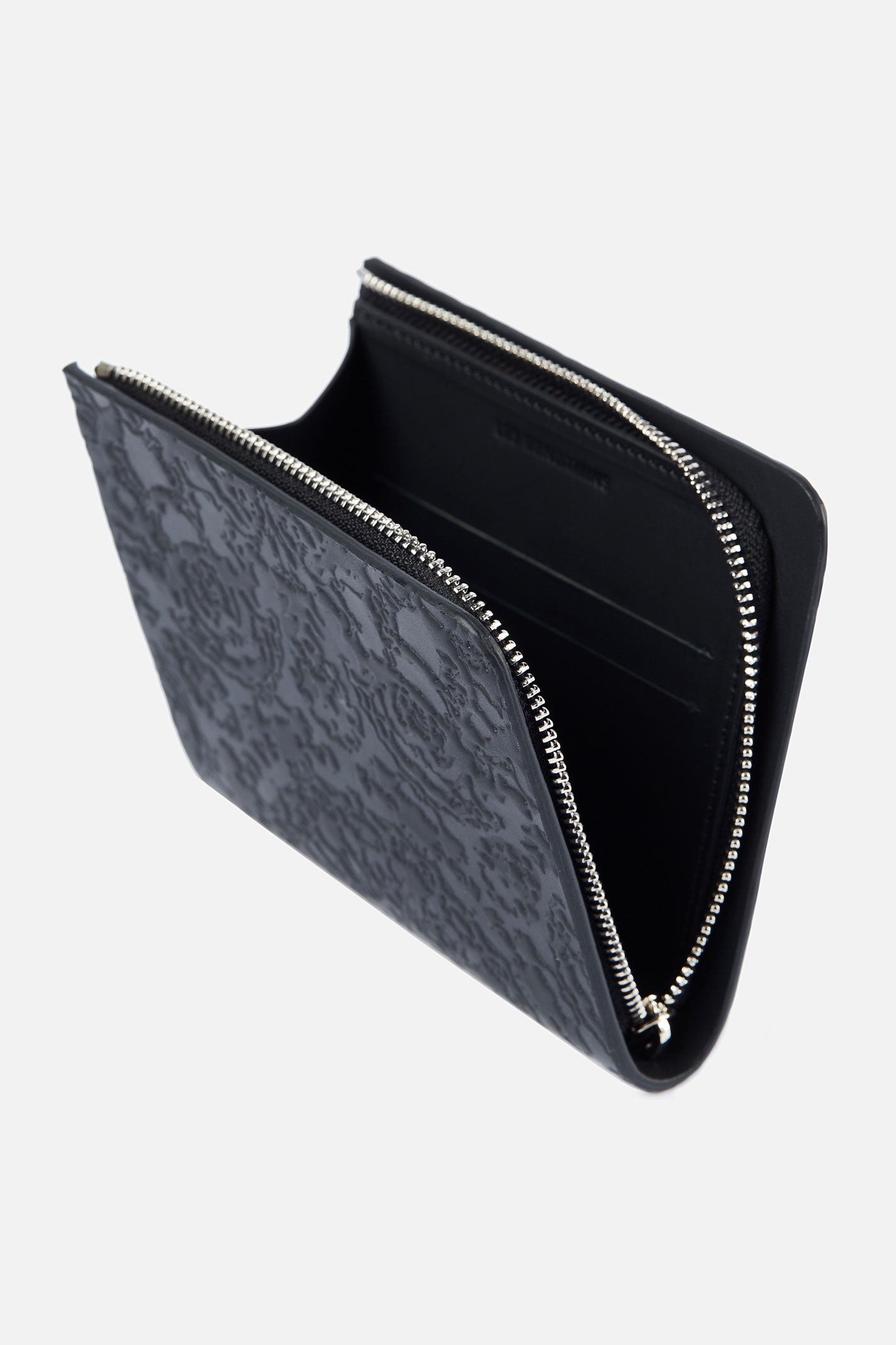 LARGE ZIPPED WALLET 012